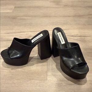 Steve Madden Sleek Black Platform Heels